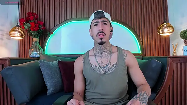 Donovan Desmond online show from November 21, 2025, 8:19 pm