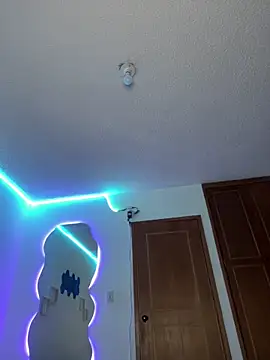 AlessiaSmith11 online show from October 25, 2025, 2:33 am