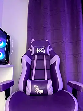 AlessiaSmith11 online show from November 5, 2025, 2:36 am