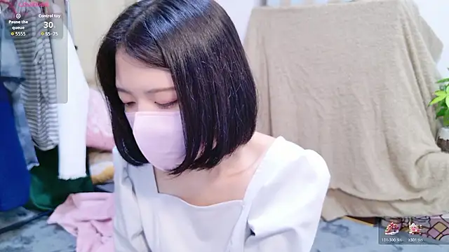 Azusa DoMybest online show from June 10, 2026, 7:53 am