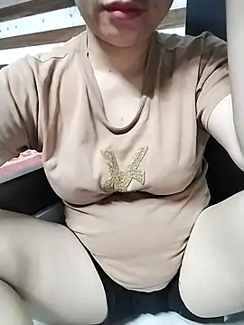 Mie rose online show from March 19, 2026, 2:28 pm