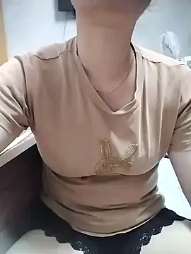 Mie rose online show from October 6, 2025, 1:45 pm