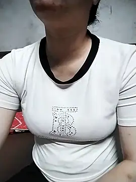 Mie rose online show from March 25, 2026, 1:43 pm