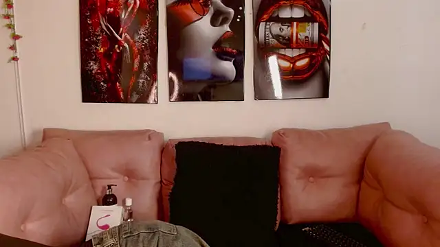 Miahotcs1 online show from March 20, 2026, 3:35 pm