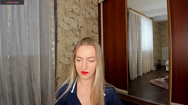 mishapallmer online show from November 22, 2025, 8:46 am