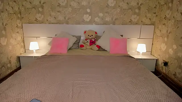 mishapallmer online show from March 23, 2026, 12:44 am