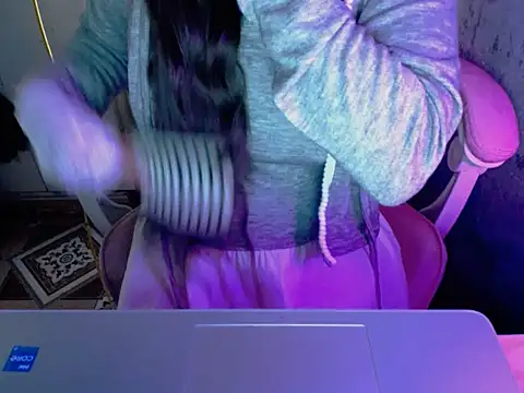 Snapshot of ahoa_Tk chatting on November 8, 2025, 5:44 am ahoa Tk online show from November 8, 2025, 5:44 am