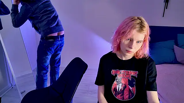 Snapshot of Bonnie_And_C1yde chatting on November 10, 2025, 5:18 pm Bonnie And C1yde online show from November 10, 2025, 5:18 pm