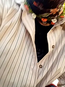 ezgi2545 online show from October 26, 2025, 8:59 am