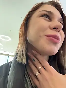 Snapshot of RosieSecret chatting on February 6, 2026, 8:10 am RosieSecret online show from February 6, 2026, 8:10 am