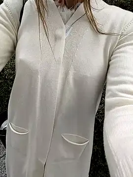 pink-mai online show from December 20, 2025, 12:35 am