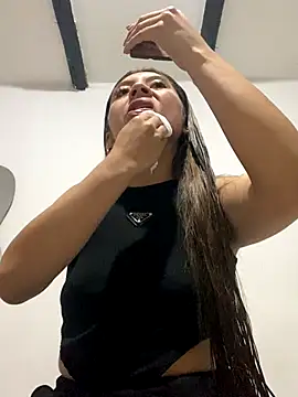 Sara-cooper2 online show from October 29, 2025, 1:10 pm