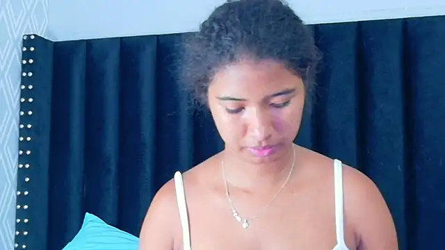 shyblacksweetiee online show from April 26, 2026, 7:33 pm