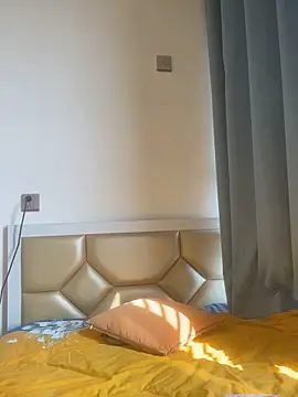 Snapshot of Mier-cn chatting on October 23, 2025, 2:32 am Mier-cn online show from October 23, 2025, 2:32 am