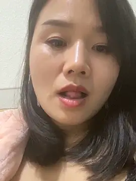 Snapshot of Mier-cn chatting on November 25, 2025, 1:33 pm Mier-cn online show from November 25, 2025, 1:33 pm