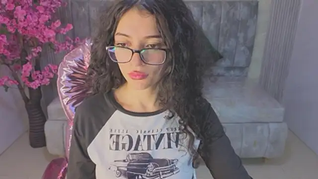 valkiria ardent s online show from February 7, 2026, 1:02 am