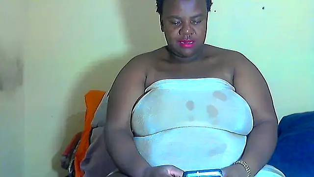 AnnabigpussyXO online show from January 5, 2026, 5:27 pm