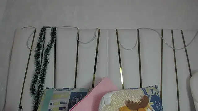 bonnie sm online show from December 22, 2025, 7:14 pm