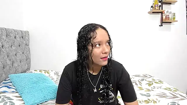 Snapshot of nay_and_aleja1 chatting on November 12, 2025, 2:37 am nay and aleja1 online show from November 12, 2025, 2:37 am