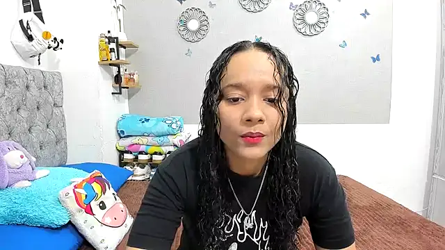 nay and aleja1 online show from October 4, 2025, 3:41 am