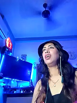 Love Beauty01 online show from February 5, 2026, 6:59 pm