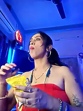 Love Beauty01 online show from February 9, 2026, 7:01 pm