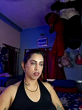 Love Beauty01 online show from July 7, 2026, 6:44 pm
