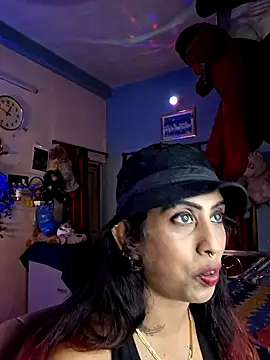 Love Beauty01 online show from June 26, 2026, 6:58 pm
