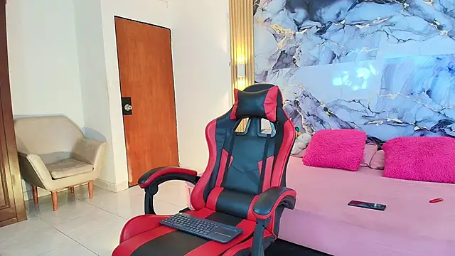 Snapshot of tammy_02_ chatting on February 13, 2026, 2:17 pm tammy 02 online show from February 13, 2026, 2:17 pm