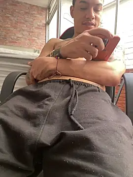 AlphaMasterXxx online show from June 4, 2026, 2:44 pm