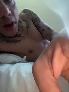 Snapshot of AlphaMasterXxx chatting on October 18, 2025, 8:55 pm AlphaMasterXxx online show from October 18, 2025, 8:55 pm