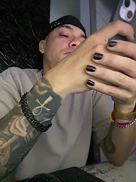 Snapshot of AlphaMasterXxx chatting on November 15, 2025, 6:06 am AlphaMasterXxx online show from November 15, 2025, 6:06 am