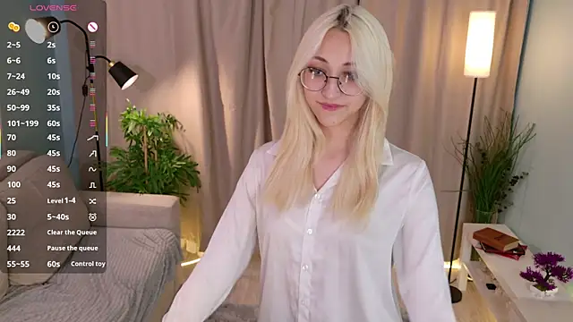 Marry sharp online show from October 19, 2025, 9:39 pm