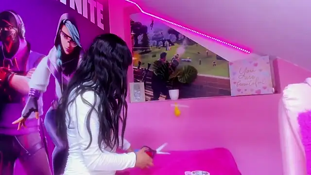 mikaela303av online show from October 31, 2025, 3:03 am