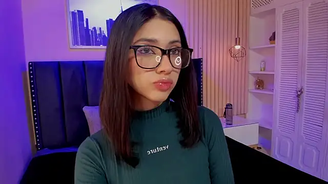 Snapshot of briela_baddie chatting on September 24, 2025, 12:00 pm briela baddie online show from September 24, 2025, 12:00 pm