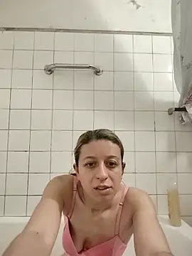 TheBunnyAndTheMaster online show from April 11, 2026, 12:40 am