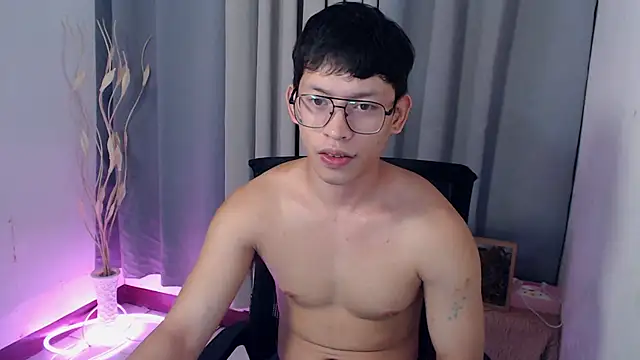 pinkcock froi2305 online show from April 19, 2026, 7:20 am