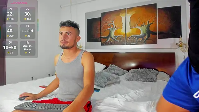 Snapshot of Valentiinoss chatting on October 6, 2025, 8:31 pm Valentiinoss online show from October 6, 2025, 8:31 pm