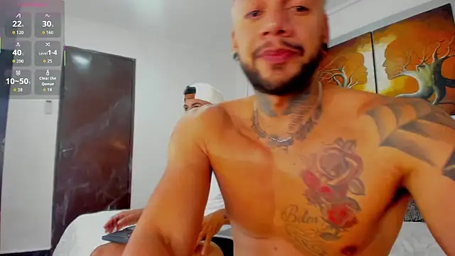 Snapshot of Valentiinoss chatting on October 27, 2025, 8:32 pm Valentiinoss online show from October 27, 2025, 8:32 pm