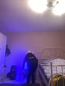 Lara KissSS online show from September 29, 2025, 6:46 pm