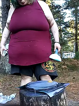 Snapshot of PainPriness chatting on October 2, 2025, 10:13 pm PainPriness online show from October 2, 2025, 10:13 pm