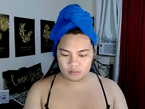 TSbrianaHugeCock online show from December 4, 2025, 5:23 pm