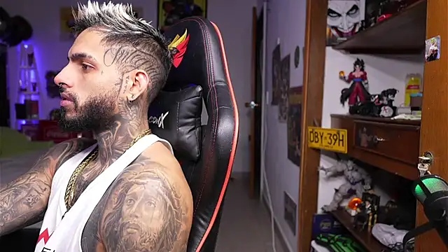 logan hugh8 online show from April 10, 2026, 5:58 am