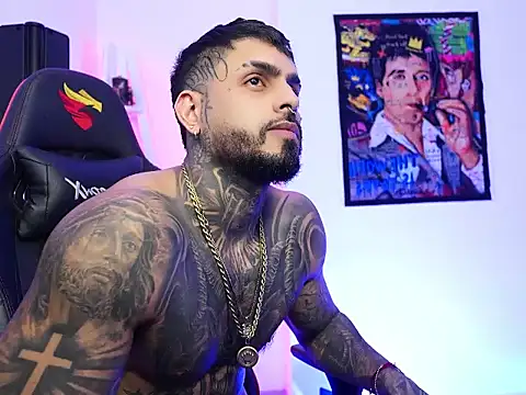 logan hugh8 online show from November 25, 2025, 1:17 am