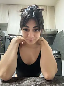 julichikita online show from November 9, 2025, 7:01 am