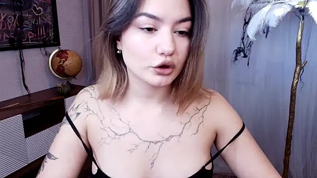 Dark Moni online show from October 24, 2025, 2:43 am