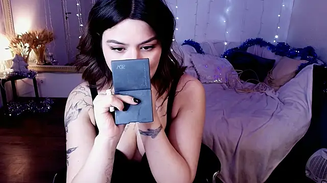 Dark Moni online show from December 18, 2025, 2:49 am