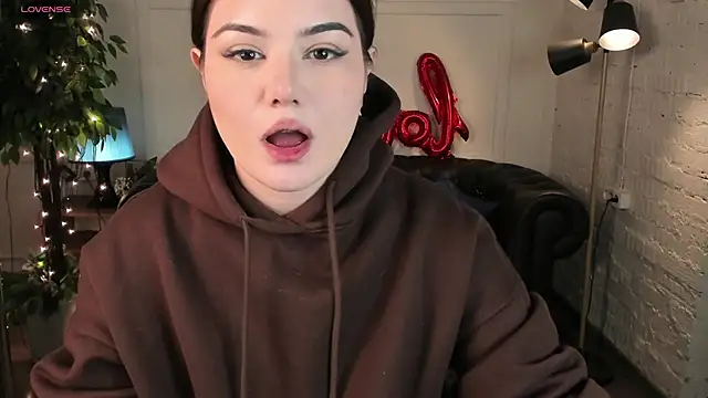 Snapshot of Dark_Moni chatting on February 12, 2026, 2:44 am Dark Moni online show from February 12, 2026, 2:44 am