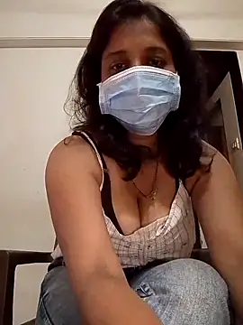 Snapshot of Love_Foreverr12 chatting on October 30, 2025, 6:55 am Love Foreverr12 online show from October 30, 2025, 6:55 am