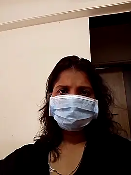 Snapshot of Love_Foreverr12 chatting on October 7, 2025, 6:03 am Love Foreverr12 online show from October 7, 2025, 6:03 am